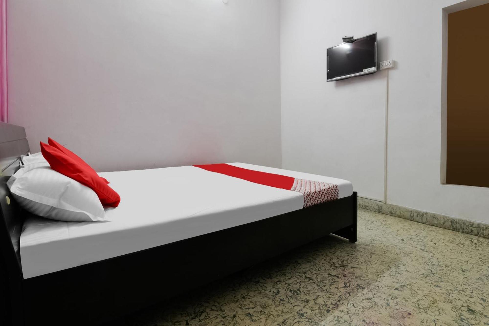Oyo Flagship Aashirvaad Green'S Guest House 巴特那 外观 照片